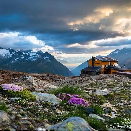 3030 Gandegg, Gandegghütte Albergue